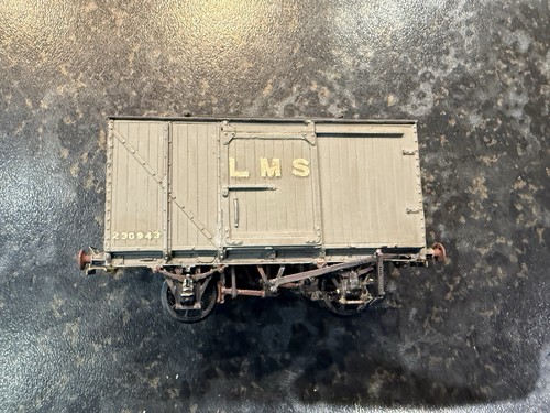 Lms ventilated box - oo,