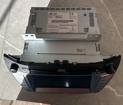 Genuine hyundai ix35 sat nav - genuine,